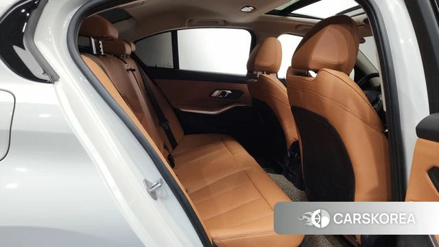 BMW 3 Series (G20) 2025 Белый из Кореи, фото 3