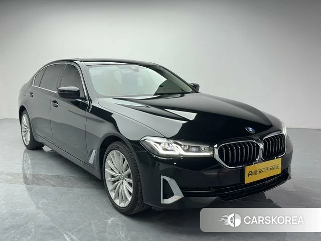 BMW 5 series 2022 Черный из Китая, фото 3