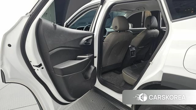 Chevrolet (GM Daewoo) Trax Crossover 2024 Белый из Кореи, фото 3