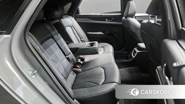 Kia The New K5 3rd generation 2024 Серебристо-серый из Кореи, фото 3