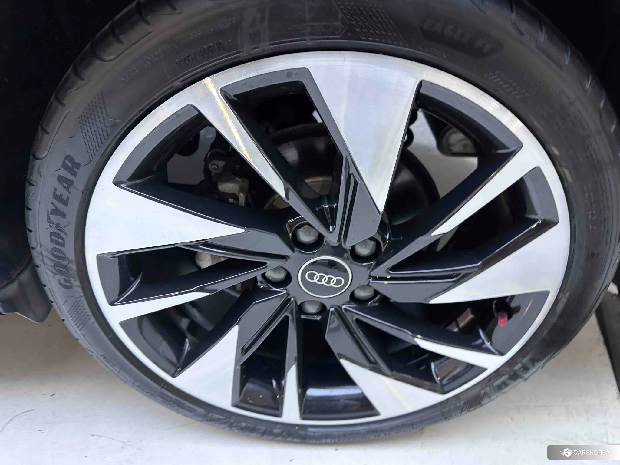 Audi A3 2023 Зеленый из Китая, фото 3