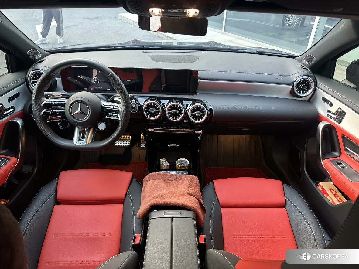 Mercedes-Benz Class A AMG (imported) 2024 Черный из Китая, фото 3