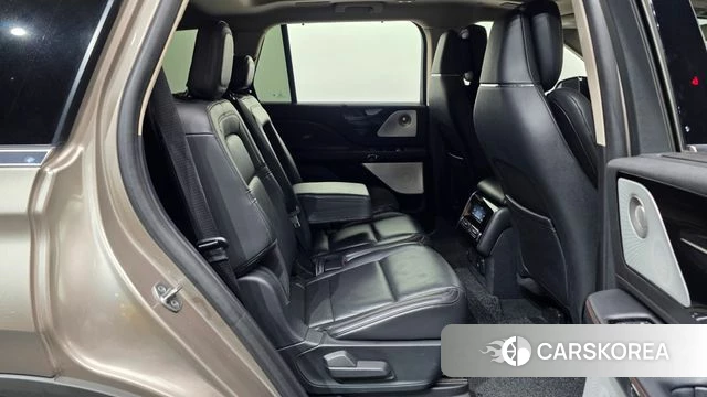 Lincoln Aviator 2nd generation 2021 Песочный из Кореи, фото 3