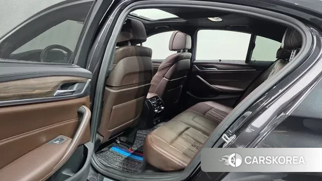 BMW 5 Series (G30) 2018 Серый из Кореи, фото 3