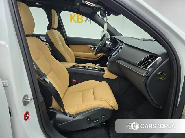Volvo XC90 second Generation 2025 Белый из Кореи, фото 3