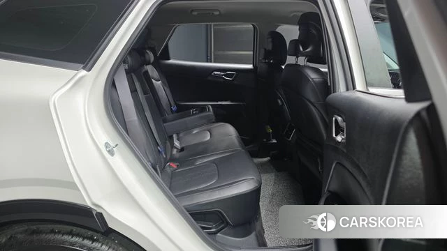 Kia Sportage 5th Generation Hybrid 2024 Белый из Кореи, фото 3