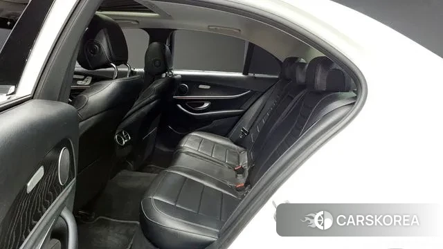 Mercedes-Benz E-Class W213 2019 Белый из Кореи, фото 3