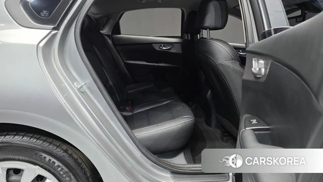 Kia The New K3 2nd generation 2022 Серебристо-серый из Кореи, фото 3