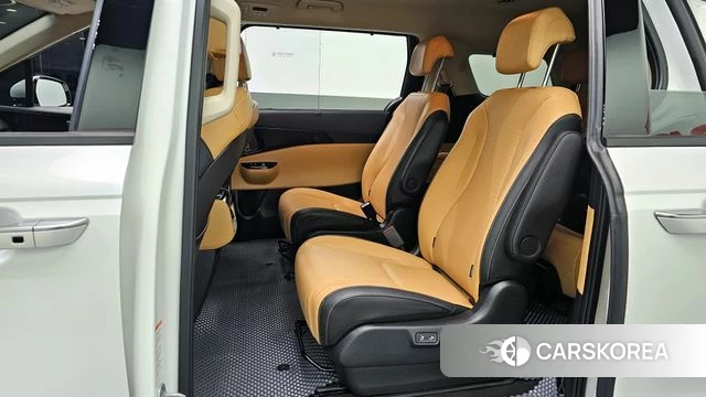Kia Carnival 4th generation 2023 Белый из Кореи, фото 3