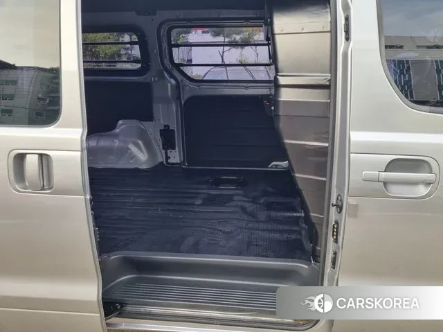 Hyundai The New Grand Starex 2019 Серебристо-серый из Кореи, фото 3