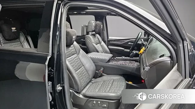 Cadillac Escalade 5th Generation 2022 Черный из Кореи, фото 3