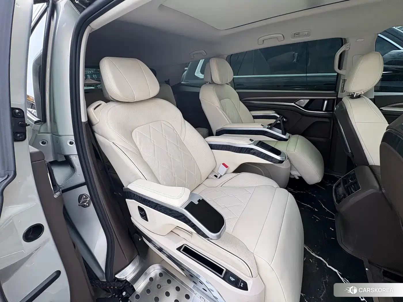Volkswagen Viloran 2020 Champagne/brown из Китая, фото 3