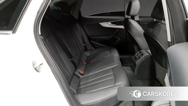 Audi A4 (B9) 2023 Белый из Кореи, фото 3