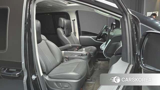 Hyundai Staria 2025 Черный из Кореи, фото 3