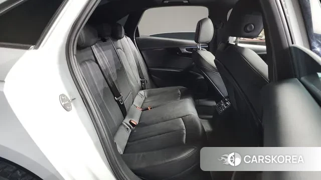 Audi A4 (B9) 2021 Белый из Кореи, фото 3