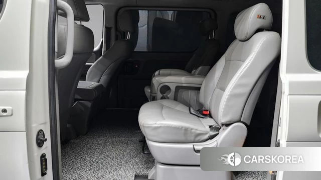 Hyundai The New Grand Starex 2019 Белый из Кореи, фото 3