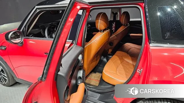 Mini Cooper S 2023 Красный из Кореи, фото 3