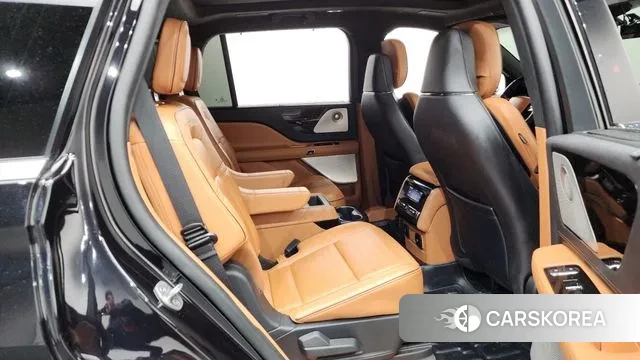Lincoln Aviator 2nd generation 2022 Черный из Кореи, фото 3
