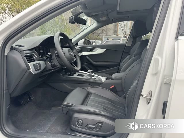 Audi A4L 2022 Белый из Китая, фото 3