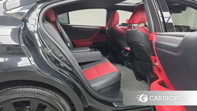 Lexus ES300h 7th generation 2023 Черный из Кореи, фото 3