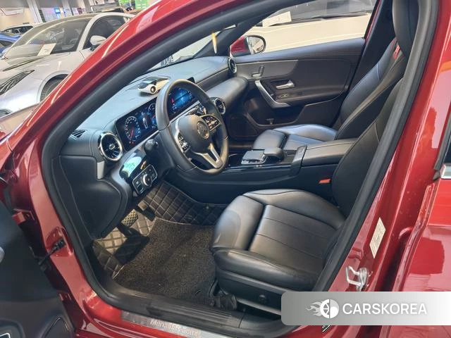 Mercedes-Benz Class A 2019 Красный из Китая, фото 3