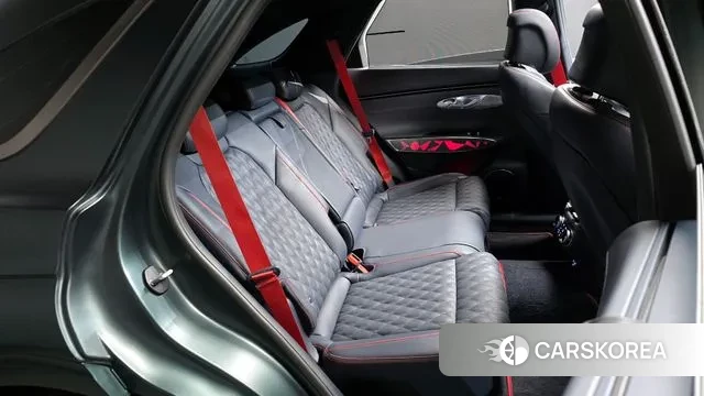 Genesis GV70 2023 Темно-зеленый из Кореи, фото 3