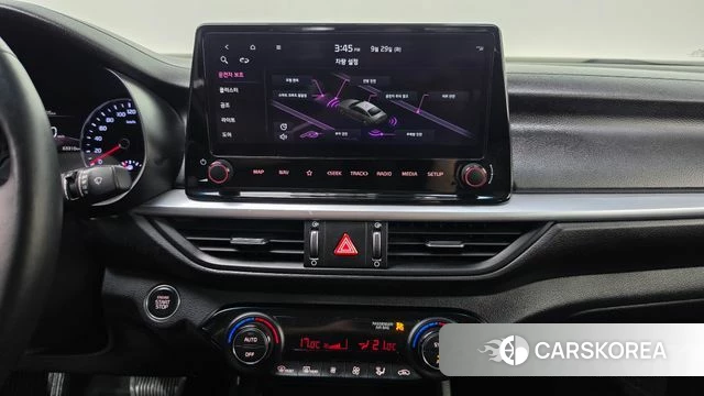 Kia The New K3 2nd generation 2021 Белый из Кореи, фото 3