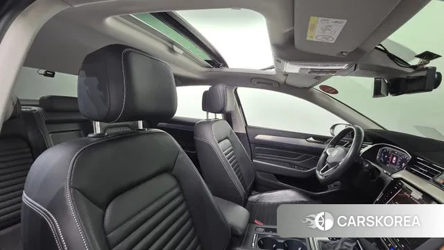 Volkswagen Passat GT (B8) 2022 Черный из Кореи, фото 3