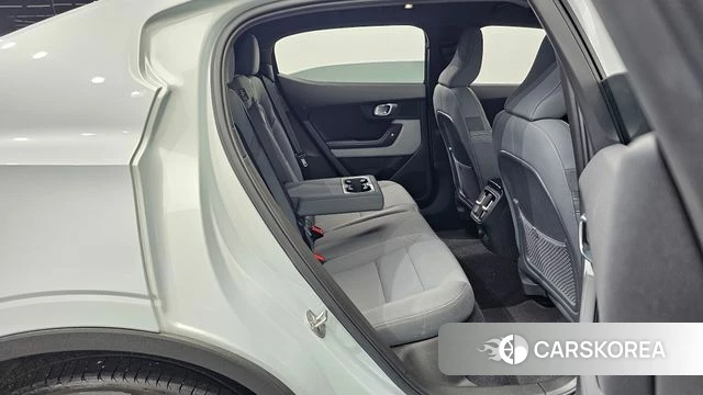 Polestar Polestar 2 2022 Светло-серебряный цвет из Кореи, фото 3