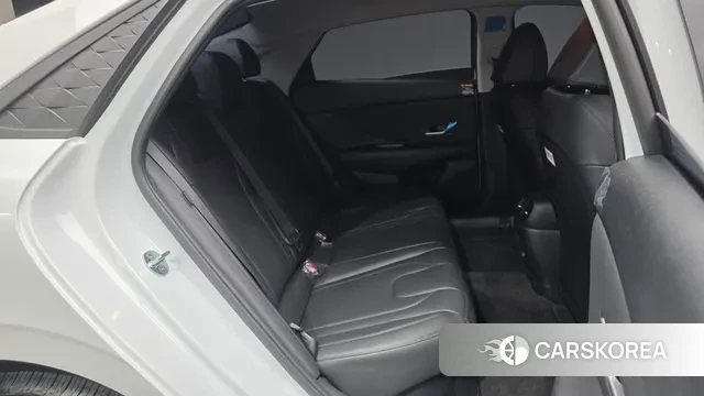 Hyundai The New Avante Hybrid (CN7) 2025 Белый из Кореи, фото 3