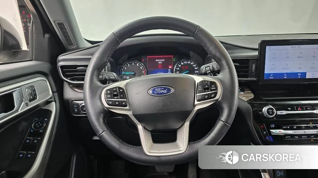 Ford Explorer 6th Generation 2021 Белый из Кореи, фото 3