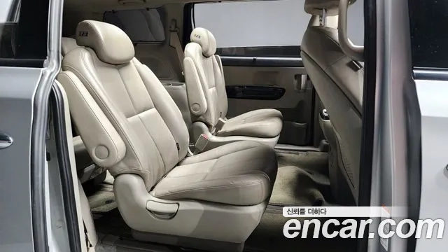 Kia The New Carnival 2018 Серебряный из Кореи, фото 3