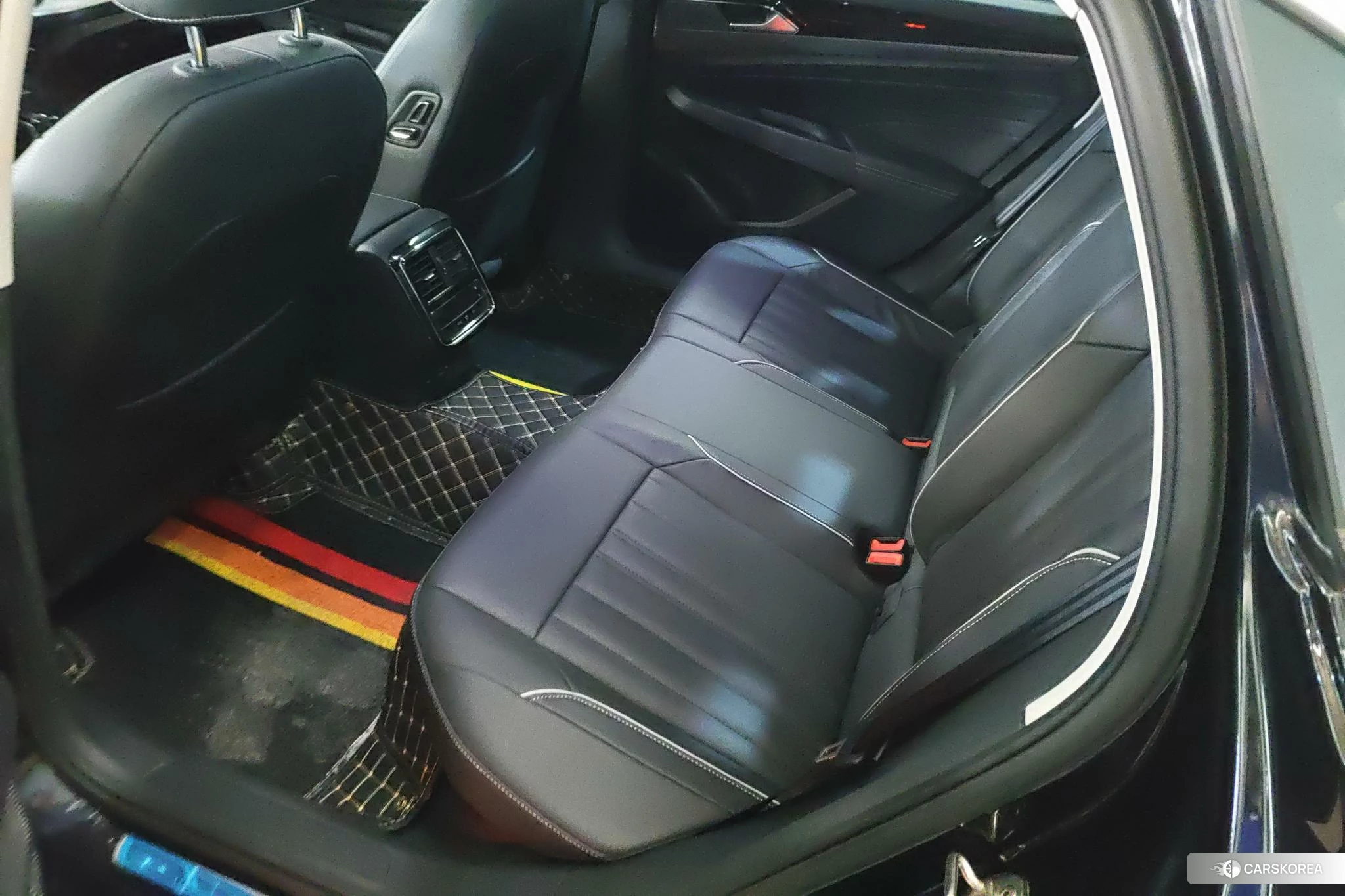 Volkswagen Passat 2021 Черный из Китая, фото 3