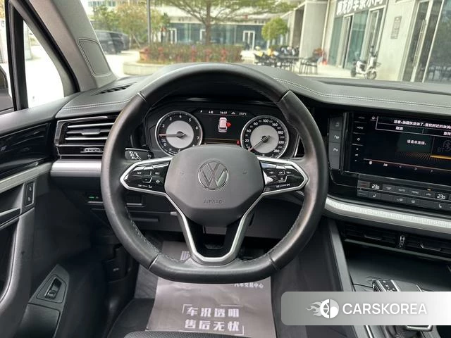 Volkswagen Touareg 2021 Черный из Китая, фото 3