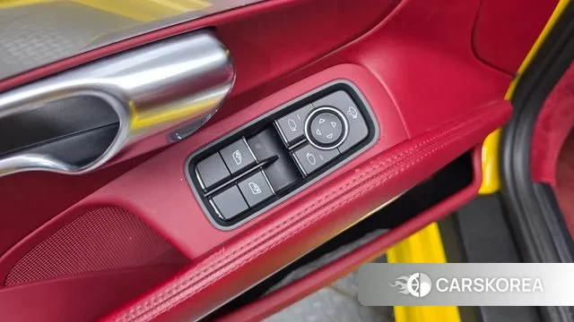 Porsche 718 Boxster 2021 Желтый из Кореи, фото 3
