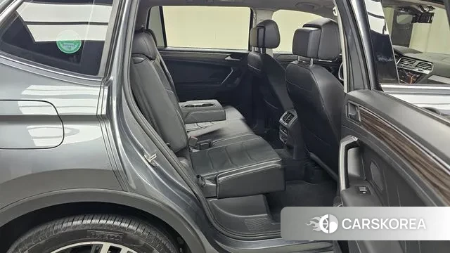 Volkswagen Tiguan Allspace 2022 Серый из Кореи, фото 3