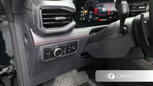 Ford Mustang 7th Generation 2024 Черный из Кореи, фото 3