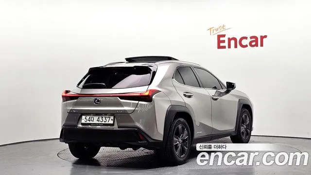 Lexus UX250h id 2674486 из Кореи 3