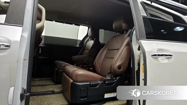 Toyota Sienna 2018 Белый из Кореи, фото 3