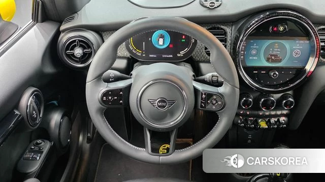 Mini Cooper Electric 2022 Черный из Кореи, фото 3