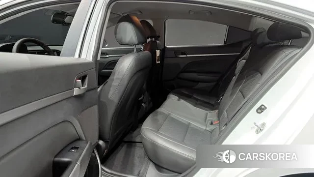 Hyundai Avante AD 2018 Белый из Кореи, фото 3