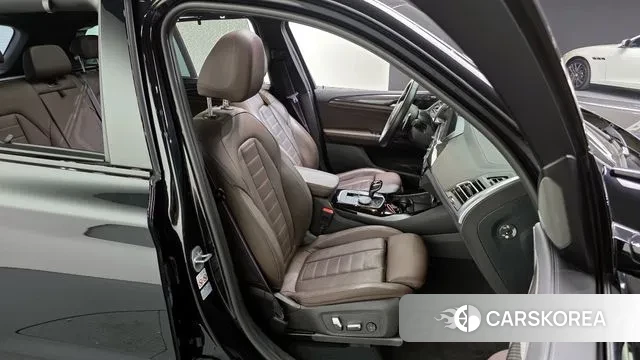 BMW X3 (G01) 2022 Черный из Кореи, фото 3