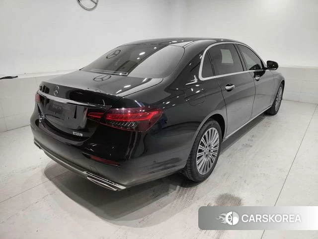 Mercedes-Benz E-class 2023 Черный из Китая, фото 3