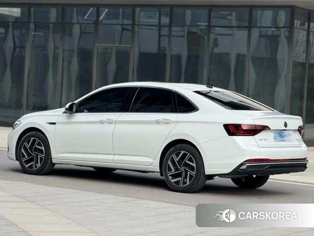 Volkswagen Sagitar 2025 Белый из Китая, фото 3