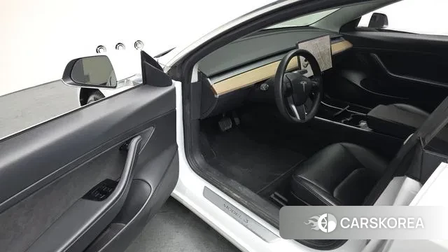 Tesla Model 3 2020 Белый из Кореи, фото 3