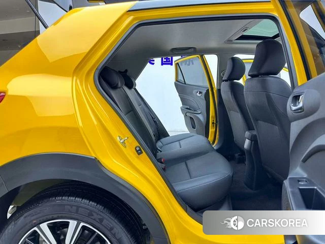 Kia Yi Ran 2022 Желтый из Китая, фото 3
