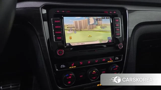 Volkswagen The New Passat 2018 Серебристо-серый из Кореи, фото 3