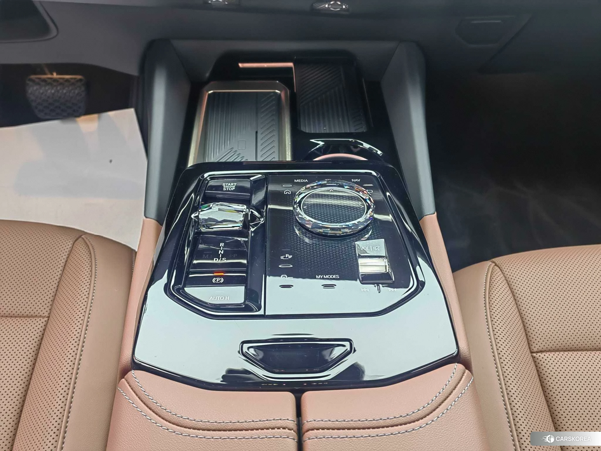 BMW 5 series 2024 Белый из Китая, фото 3