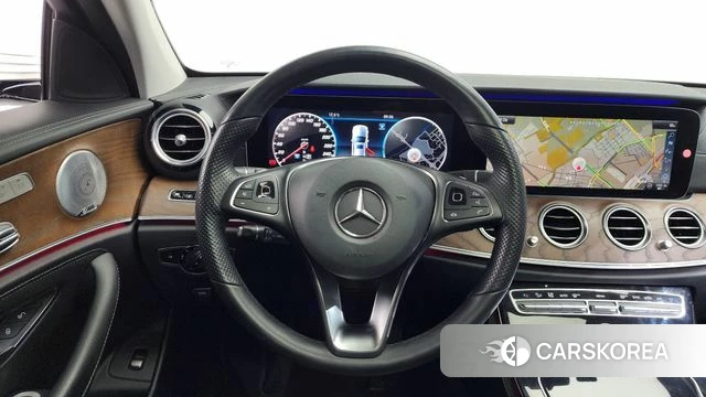 Mercedes-Benz E-Class W213 2018 Белый из Кореи, фото 3