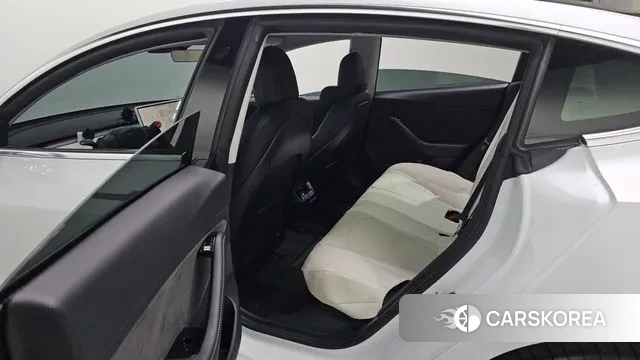 Tesla Model 3 2020 Белый из Кореи, фото 3